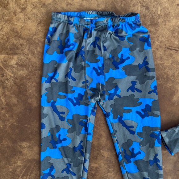 Kids Blue Camo Thermal Set by climateright cuddlduds - Picture 5 of 6